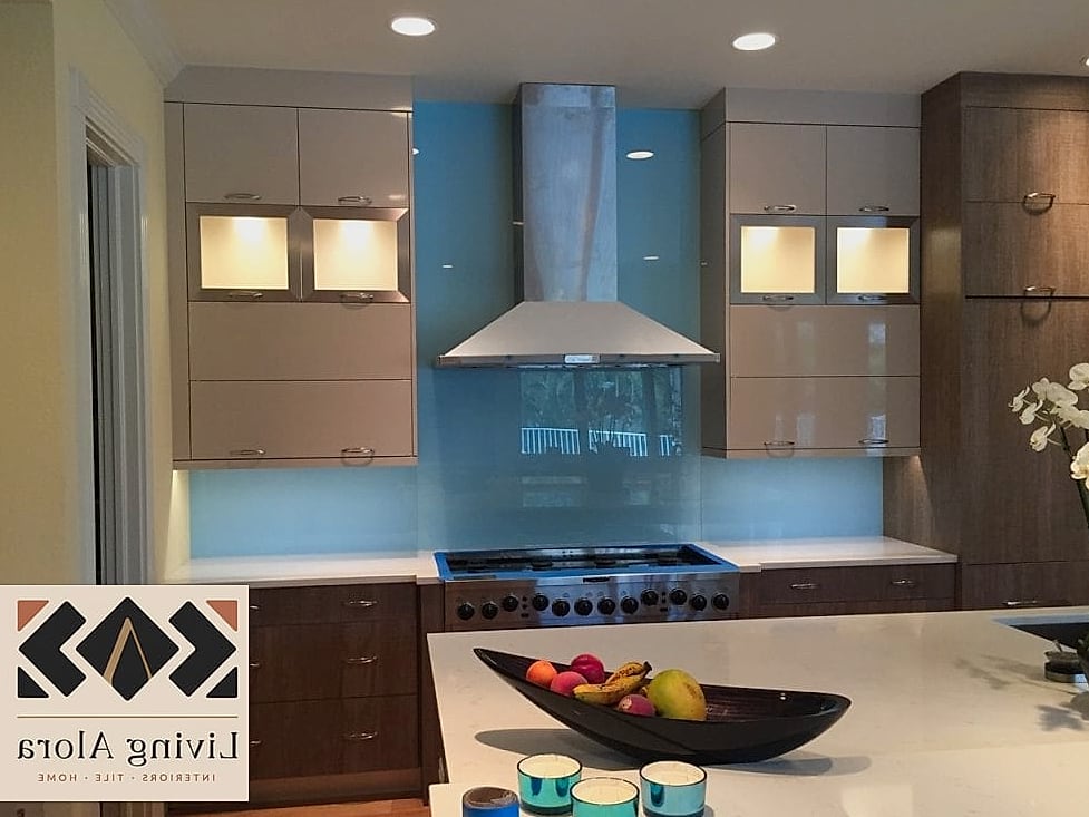 14 Modern Glass Backsplash Ideas That Maximize Style and Function 2 Back-Painted Glass in a Bold Color