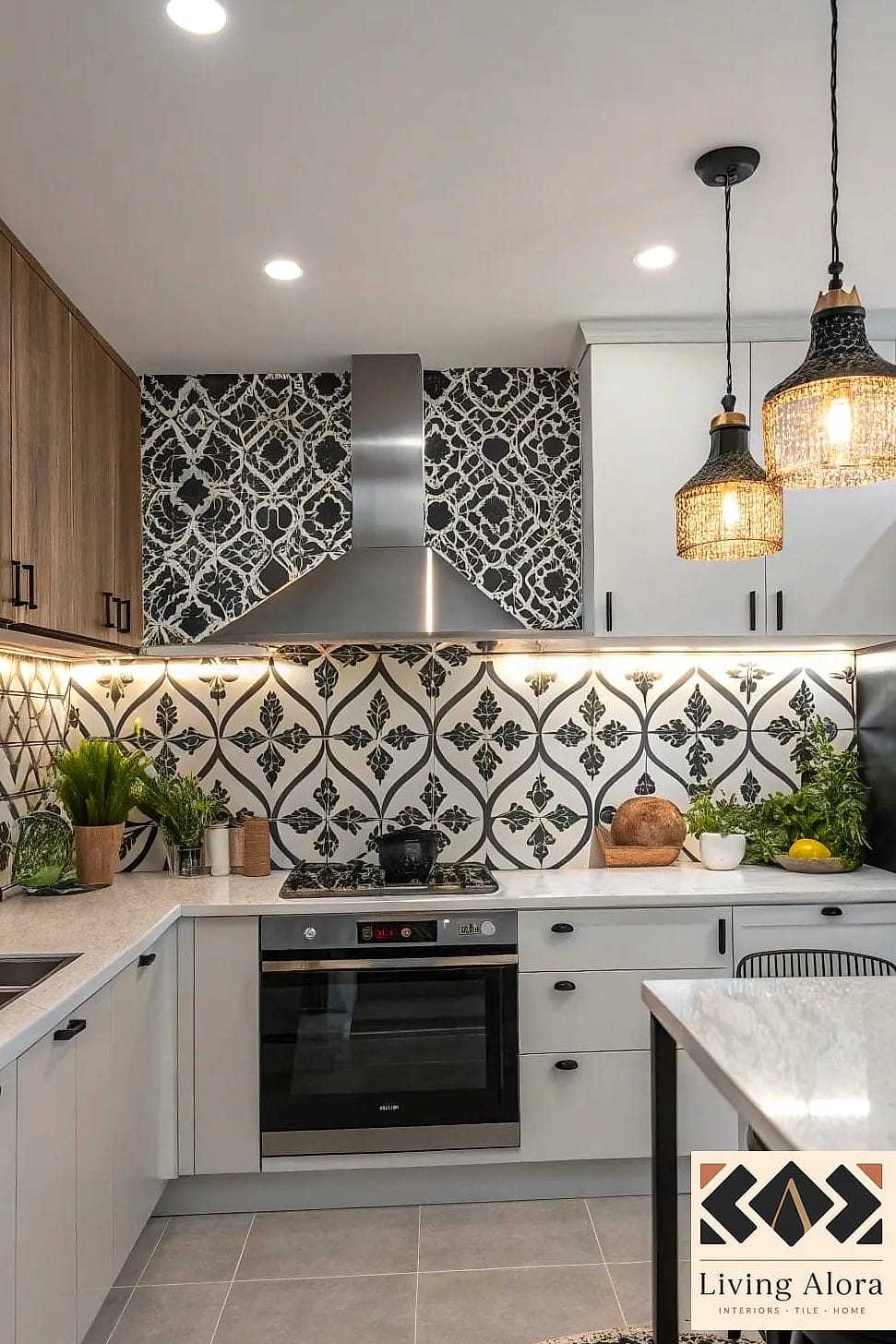 Black and White Arabesque Tile