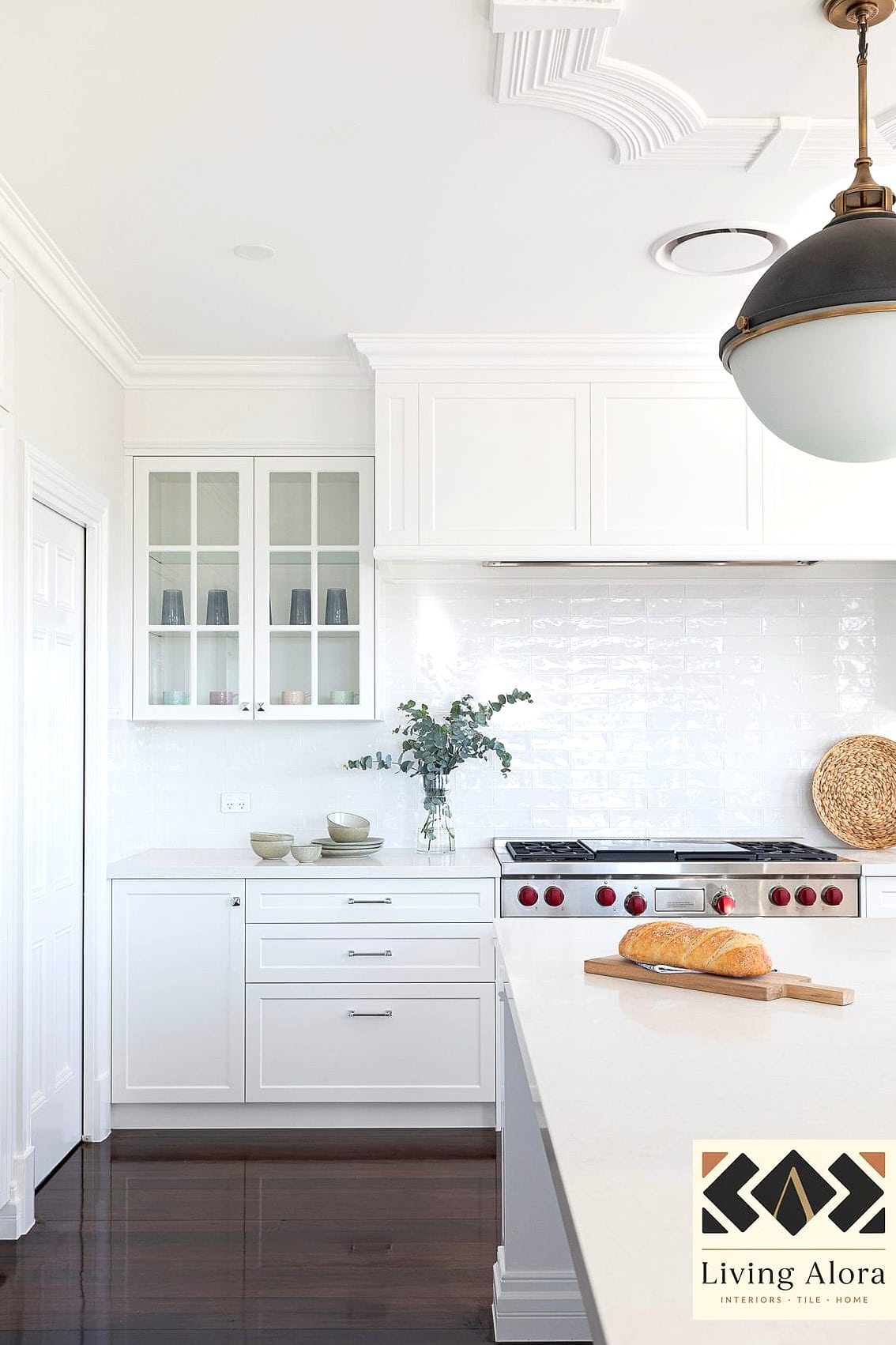 30 Backsplash for Modern Cabinets Ideas to Inspire Your Next Renovation 2 Classic White Subway Tile