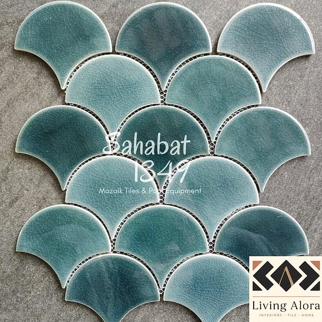 Dark Emerald Fish Scale Bar Backsplash