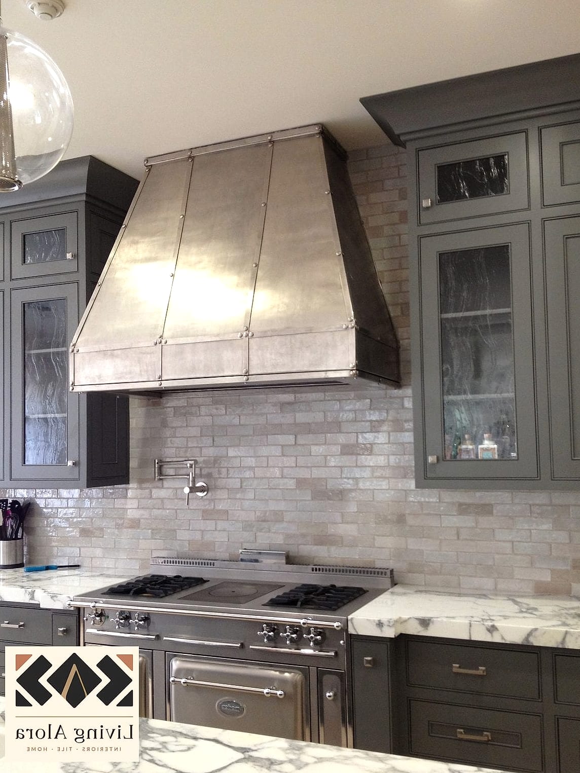 Dark Grout Subway Tile for Definition