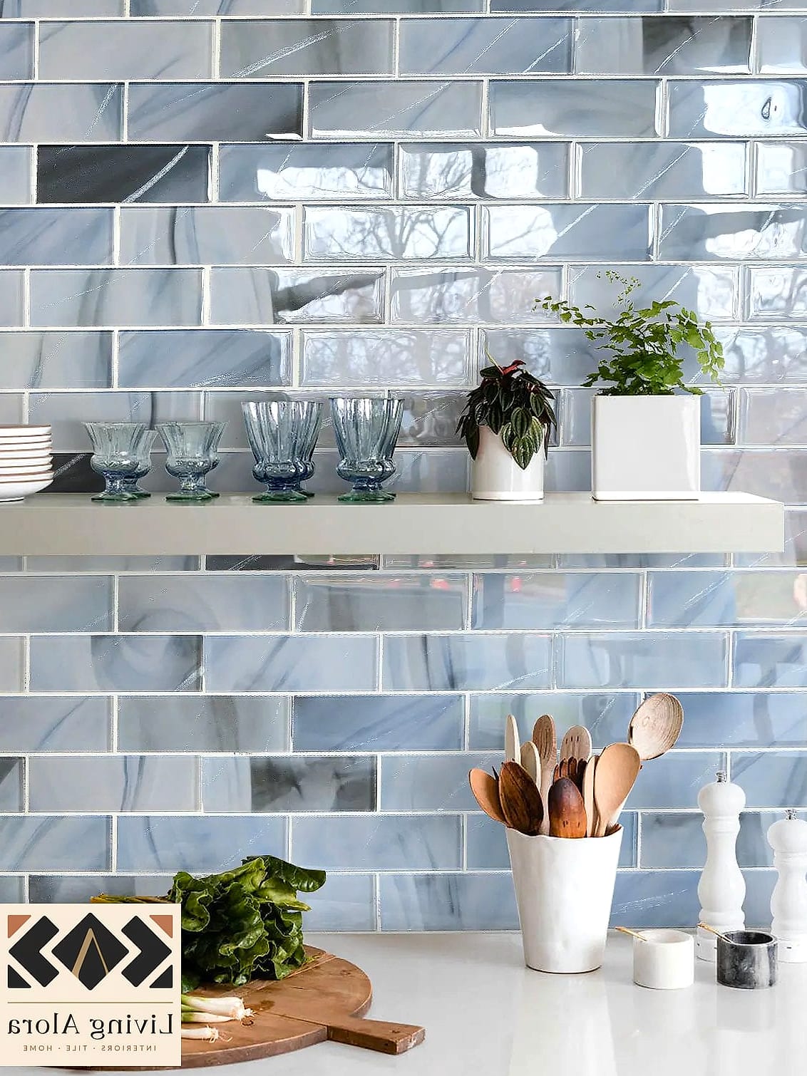 20 Modern Backsplash Ideas That Maximize Style and Function 16 Glass Tile for Reflective Shine