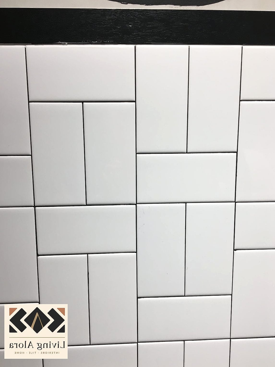 Grid Pattern With Oversized Subway Tile