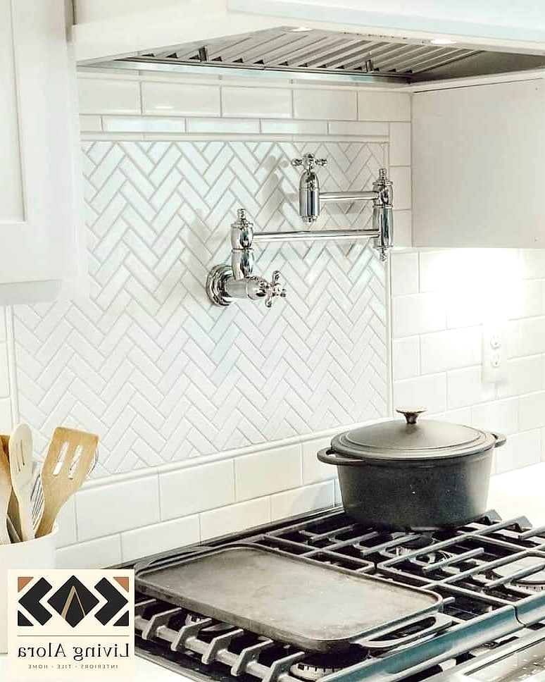 30 White Quartz Backsplash Ideas for Every Home Style and Budget 7 Herringbone Accent Behind the Stove