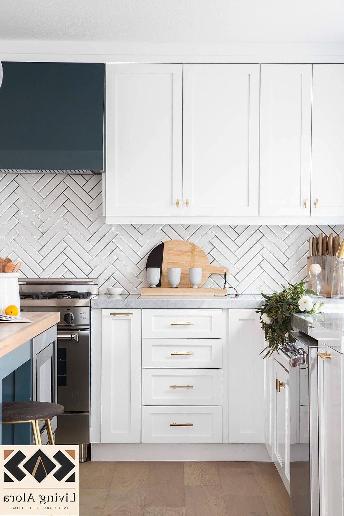 17 White Herringbone Backsplash Ideas to Inspire Your Next Renovation 5 Herringbone Backsplash with Marble Look
