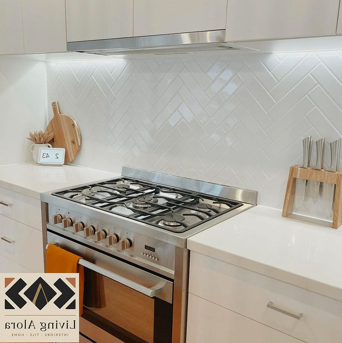 25 Glossy White Backsplash Ideas That Are Absolutely Worth It 5 Herringbone Glossy Tile