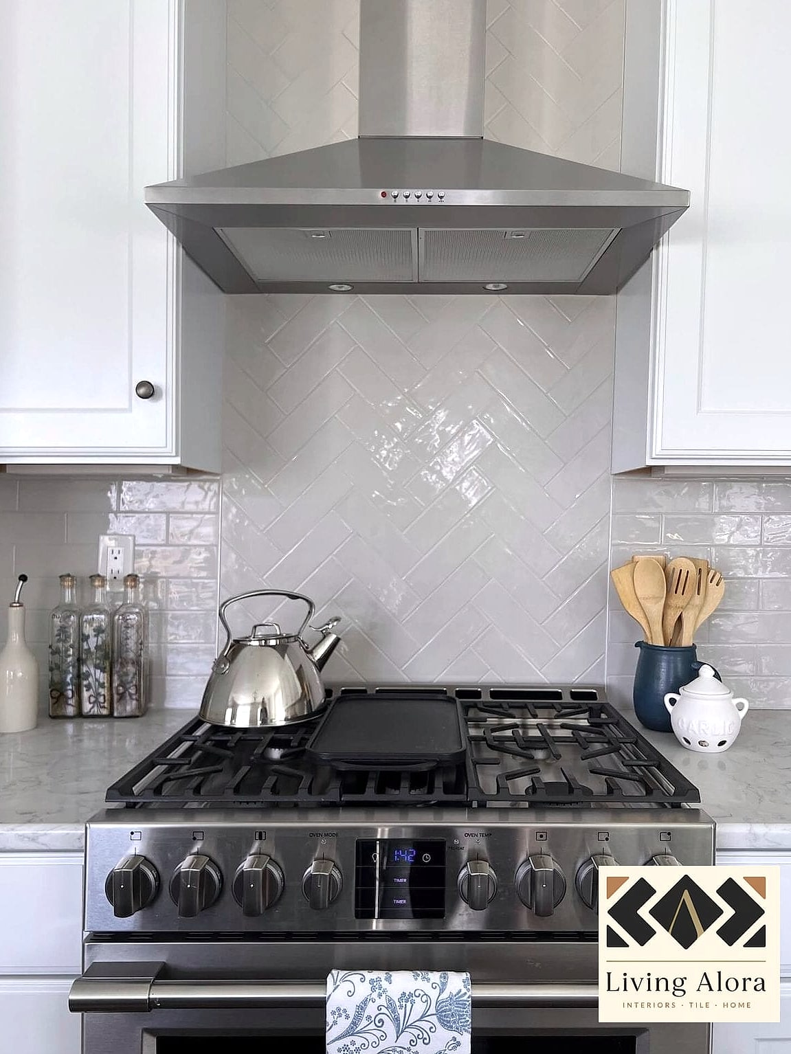21 Stove Backsplash Ideas Perfect for Any Budget 3 Herringbone Pattern Tile