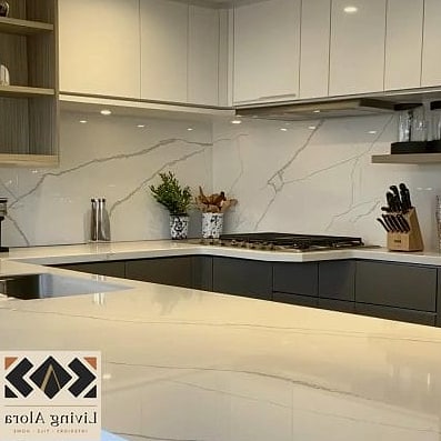 25 Backsplash for White Quartz Countertops Ideas From Homes We Absolutely Love 14 Large Format Marble-Look Tile