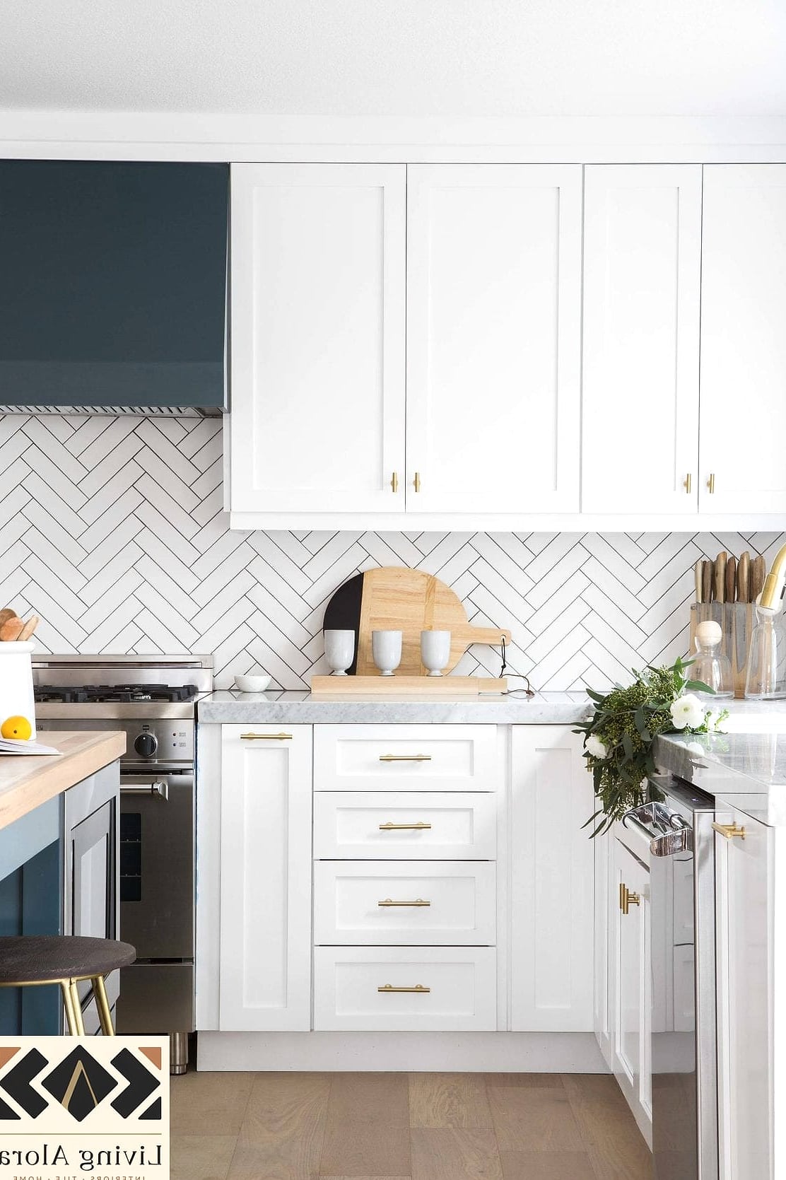 17 White Herringbone Backsplash Ideas to Inspire Your Next Renovation 7 Oversized Herringbone Tile Pattern