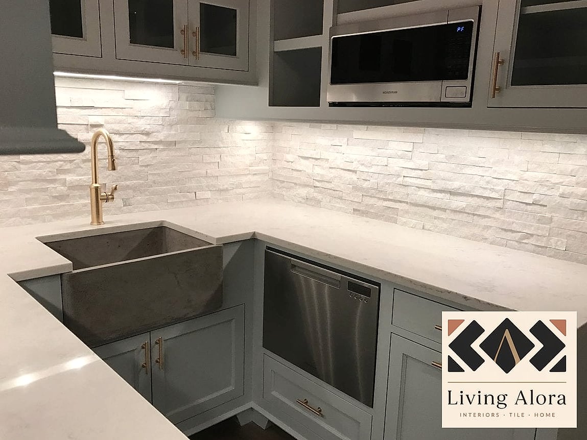 14 Quartz Backsplash Ideas That Will Transform Your Space 10 Quartz Backsplash With a Built-In Ledge