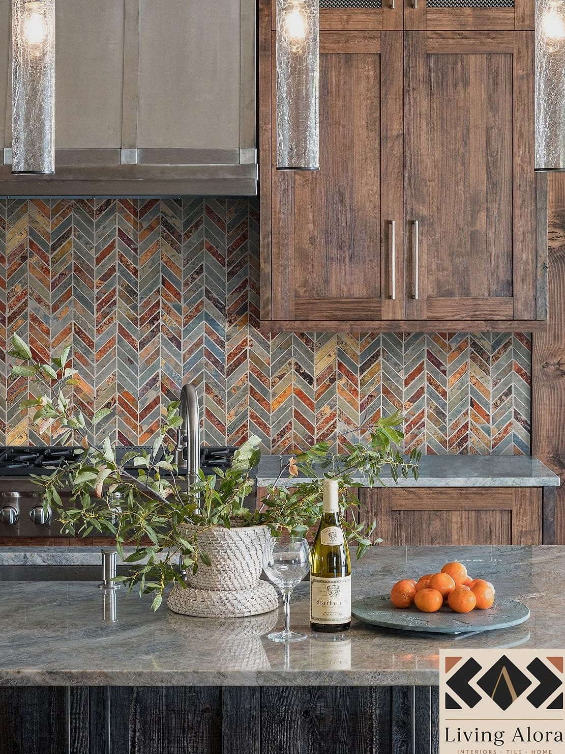 21 Unique Backsplash Ideas to Inspire Your Next Renovation 20 Two-Tone Tile Combination