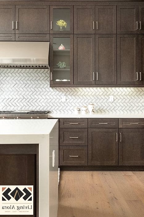 16 Backsplash for White Cabinets Ideas That Look Expensive But Aren't 16 Two-Tone Backsplash with a Contrasting Frame