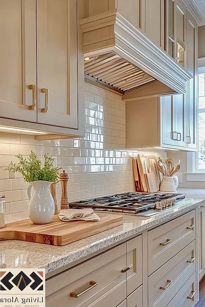 30 Backsplash for Modern Cabinets Ideas to Inspire Your Next Renovation 17 Warm Beige Natural Stone