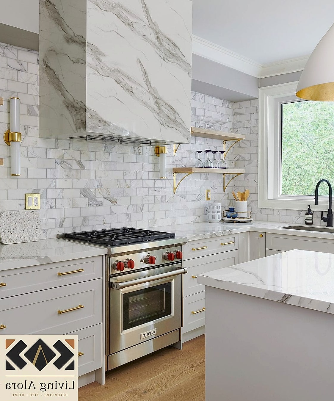 22 White Kitchen Ideas That Work in Any Size Home 22 White Kitchen with Natural Stone Backsplash