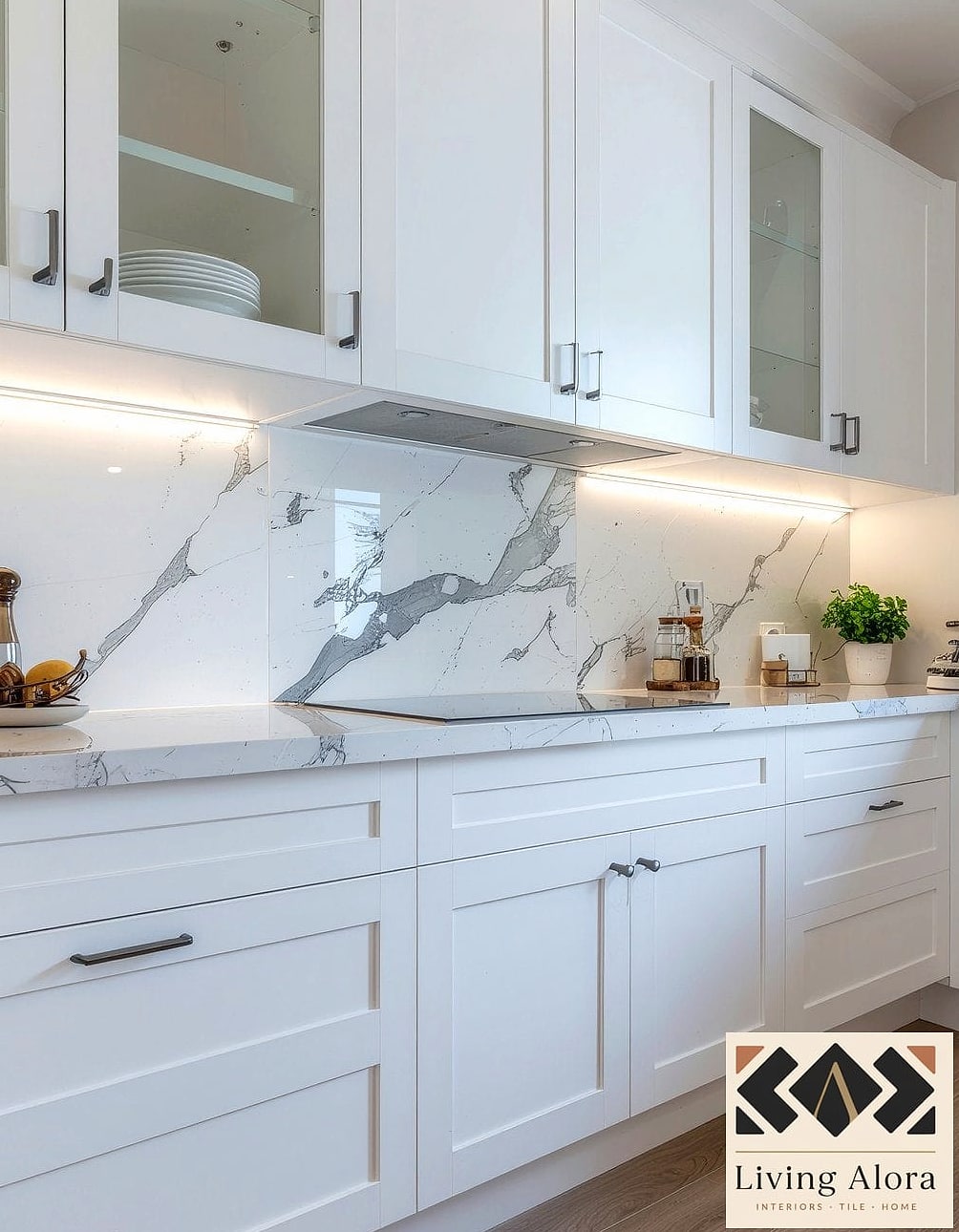 30 Modern White Backsplash Ideas You'll Want to Save Right Now 8 White Marble Slab Backsplash