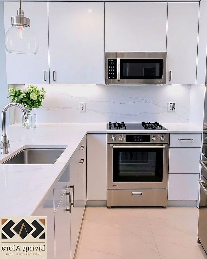 30 White Quartz Backsplash Ideas for Every Home Style and Budget 31 White Quartz for a Rental-Friendly Upgrade
